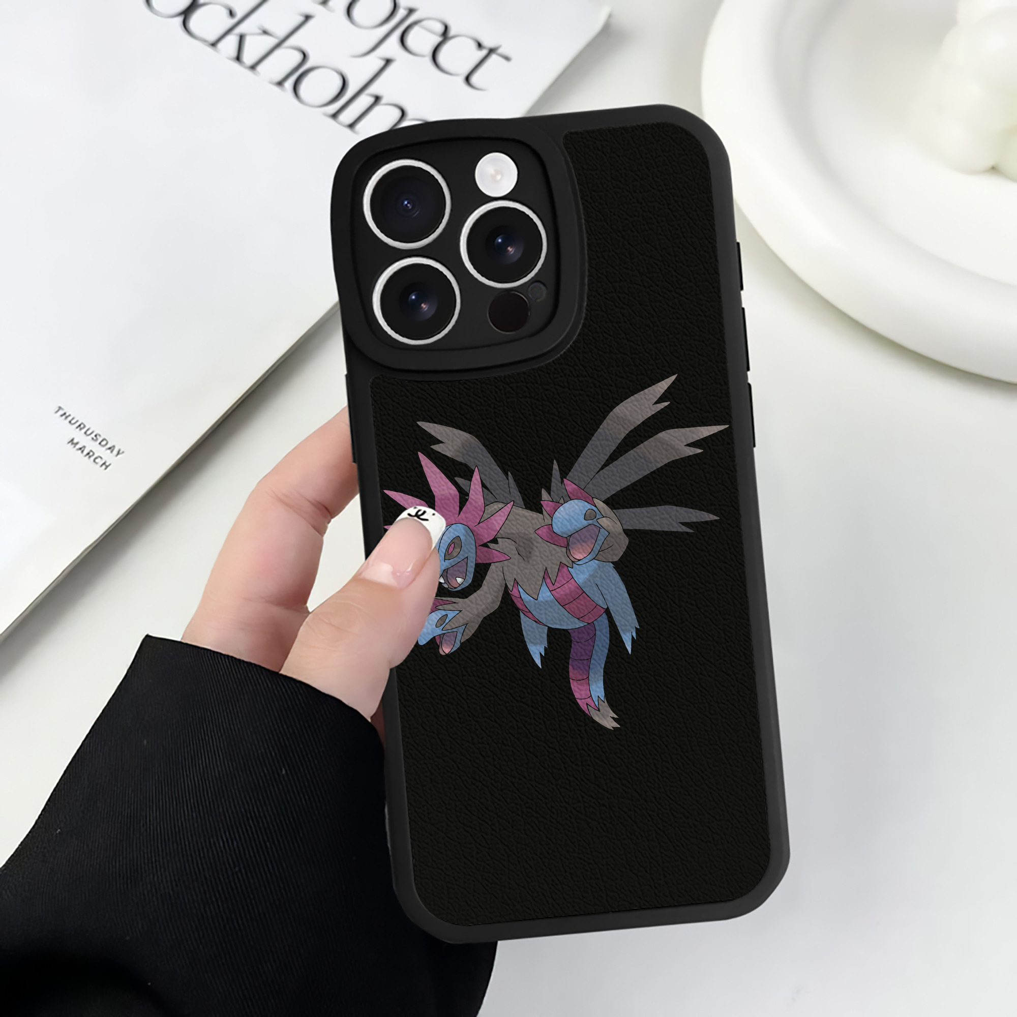 （画像用） ポケットモンスター Pokémon 【iPhone 16シリーズ対応】シリコンスマホケース（レザー調） 材質：シリコン
